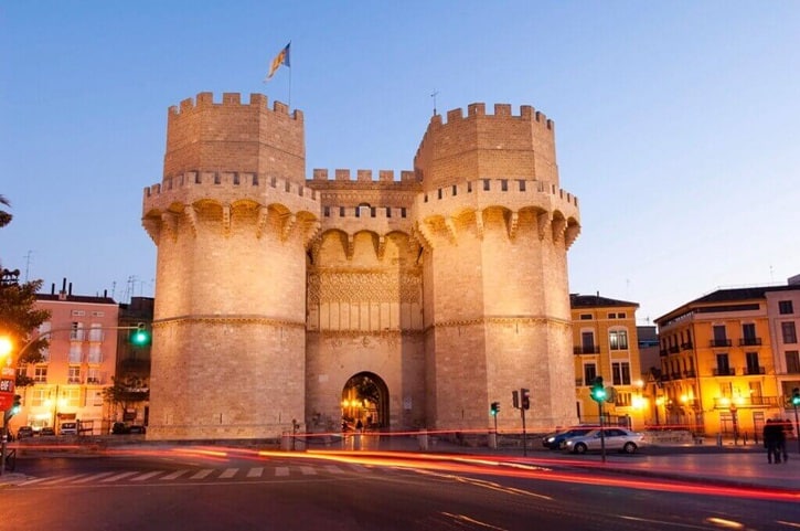 Torres de Serrans en el casco antiguo de valencia