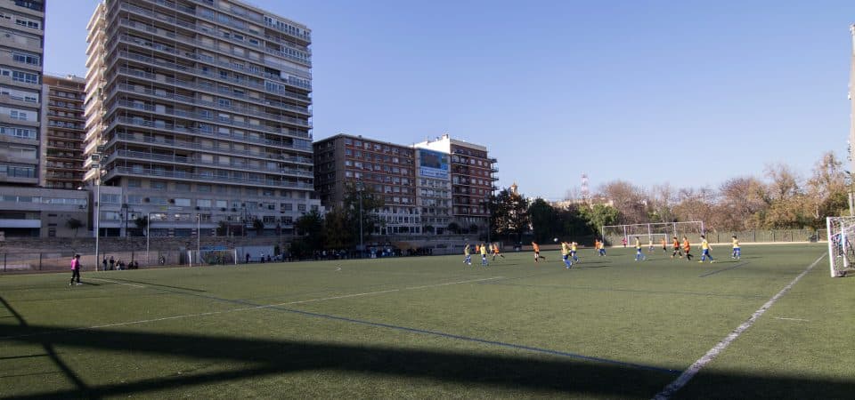 Camp de futbol en la zona Exposició